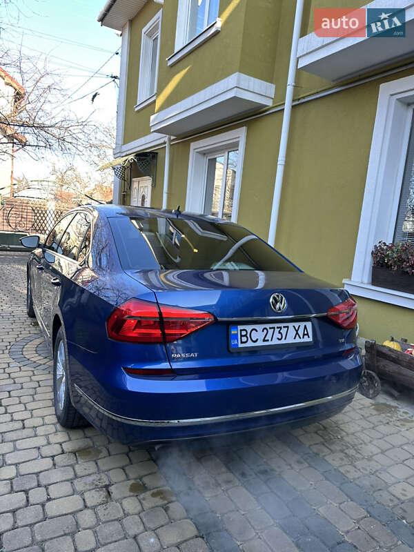 Седан Volkswagen Passat 2015 в Львові