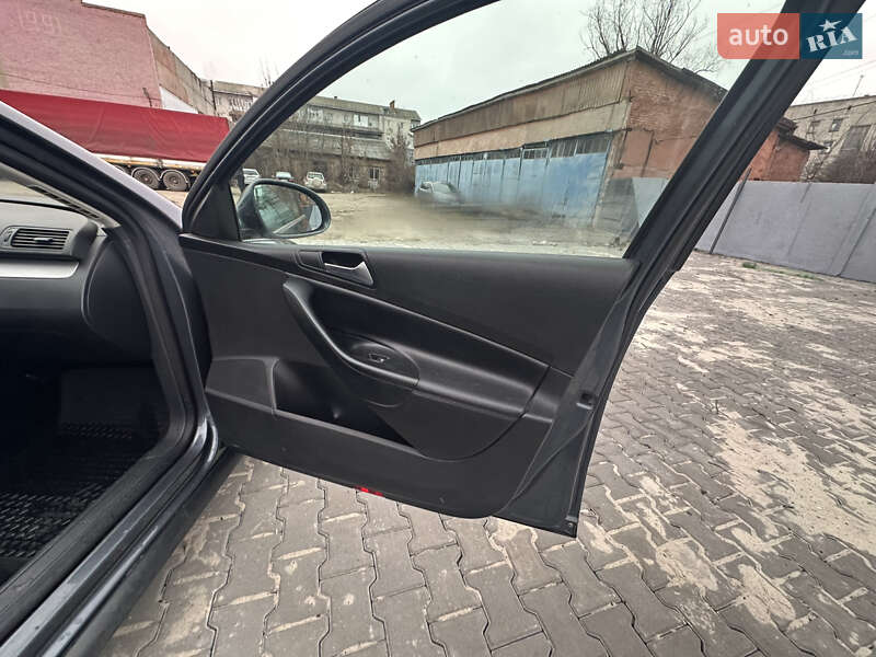 Універсал Volkswagen Passat 2010 в Ніжині