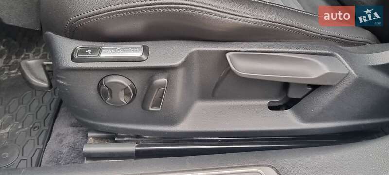 Універсал Volkswagen Passat 2015 в Чернівцях