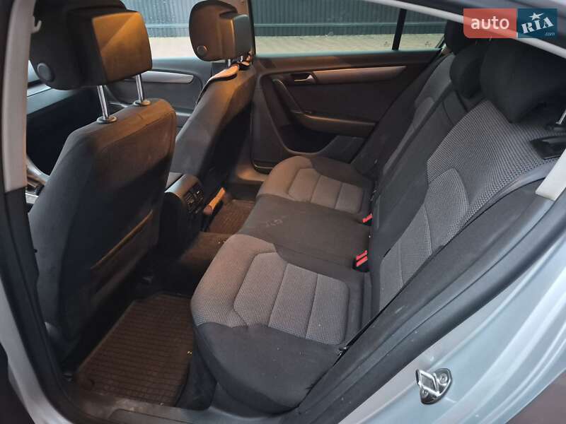 Седан Volkswagen Passat 2011 в Одессе фото 12 Седан Volkswagen Passat 2011 в Одессе
