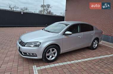 Седан Volkswagen Passat 2011 в Одесі