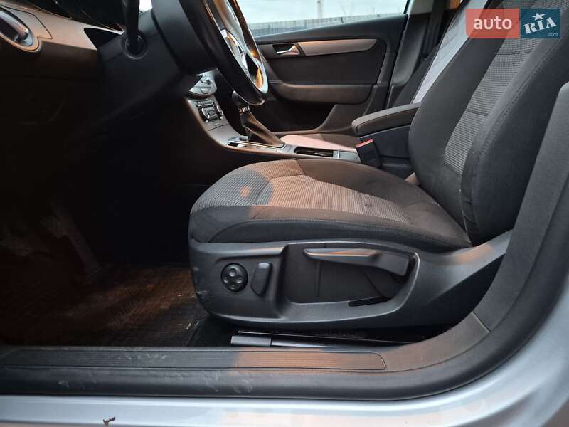 Седан Volkswagen Passat 2011 в Одессе фото 16 Седан Volkswagen Passat 2011 в Одессе