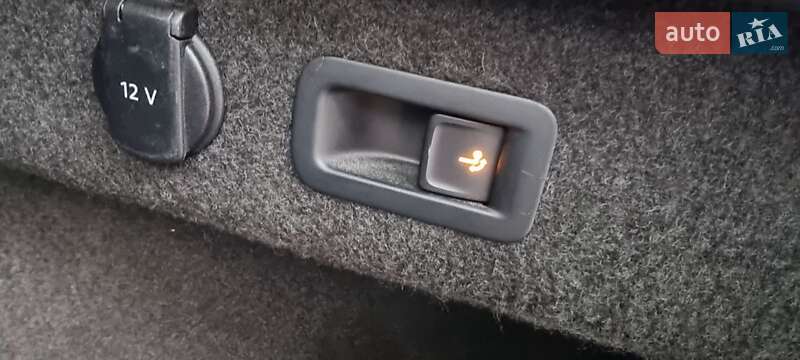 Універсал Volkswagen Passat 2015 в Чернівцях