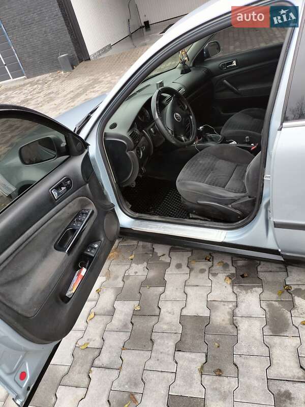 Седан Volkswagen Passat 2000 в Дашеве