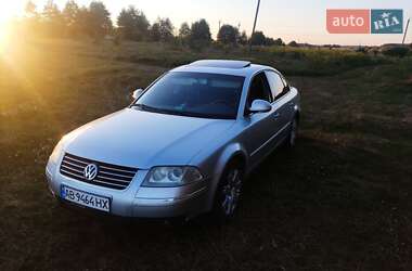 Седан Volkswagen Passat 2004 в Калиновке