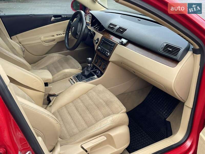Седан Volkswagen Passat 2005 в Славском