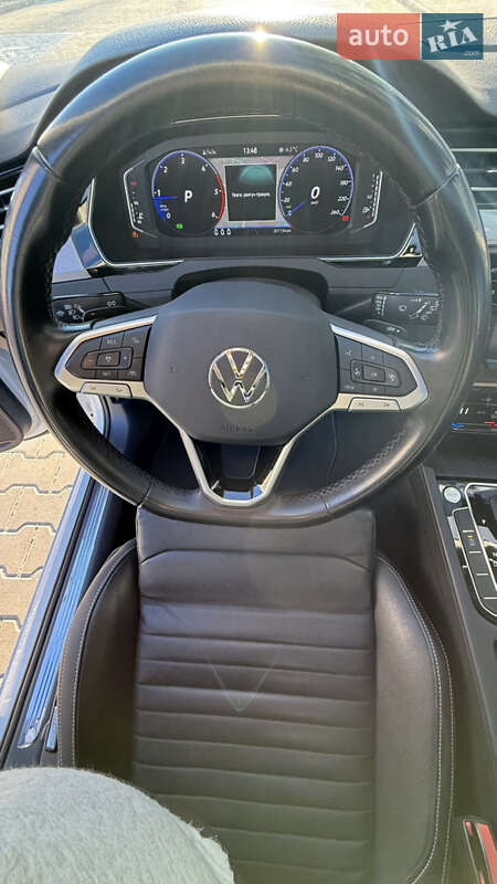 Універсал Volkswagen Passat 2022 в Вараші