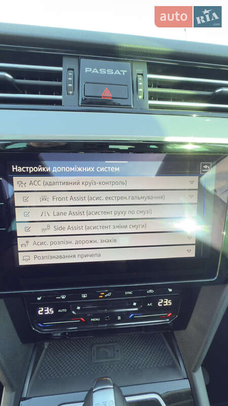 Універсал Volkswagen Passat 2022 в Вараші