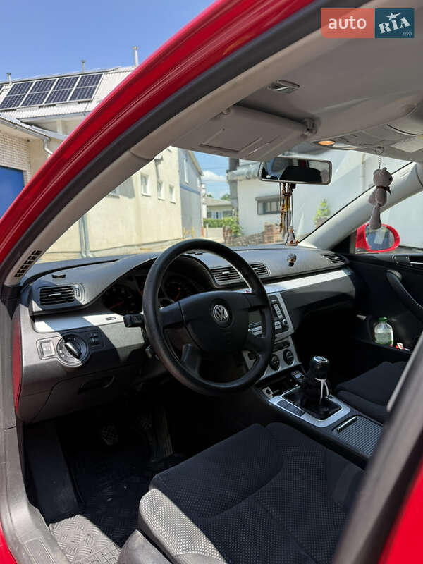 Универсал Volkswagen Passat 2007 в Ивано-Франковске