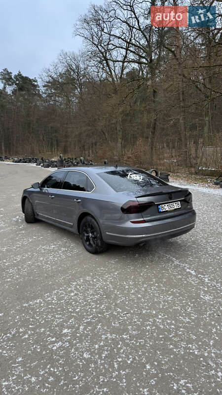 Седан Volkswagen Passat 2016 в Киеве