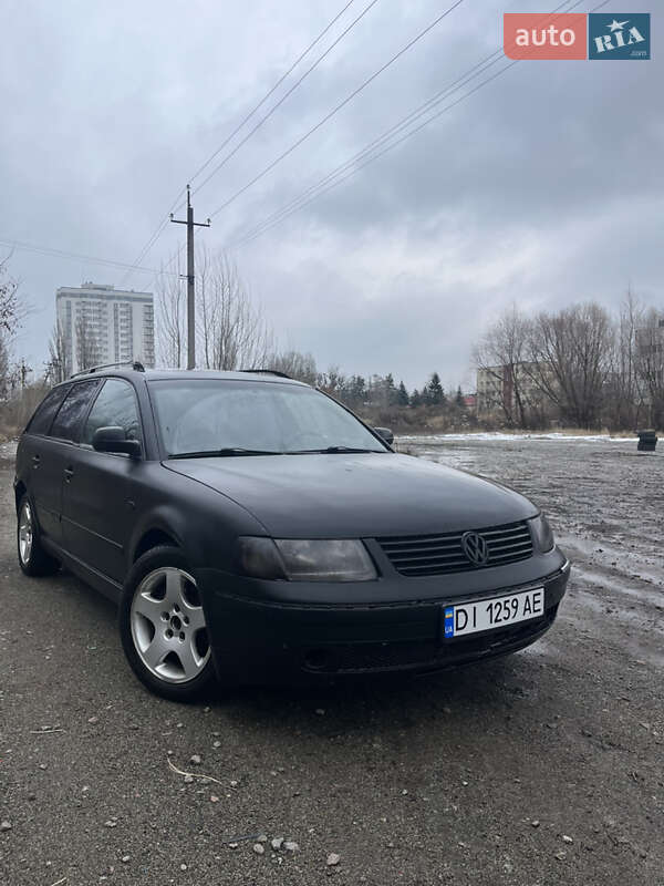 Универсал Volkswagen Passat 1998 в Вышгороде