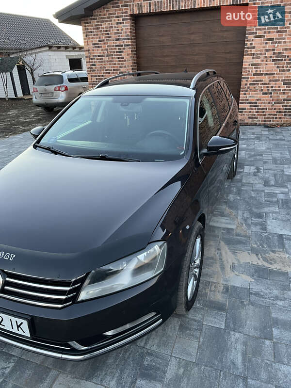 Универсал Volkswagen Passat 2011 в Сарнах