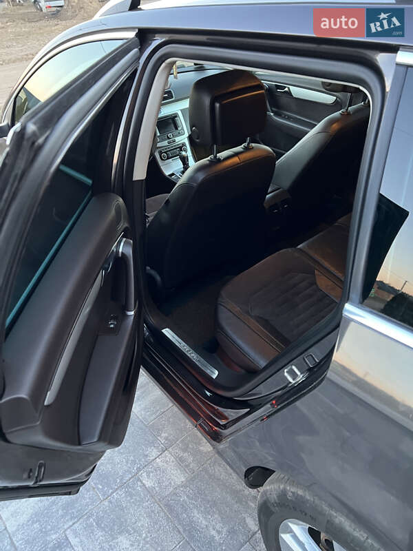 Универсал Volkswagen Passat 2011 в Сарнах