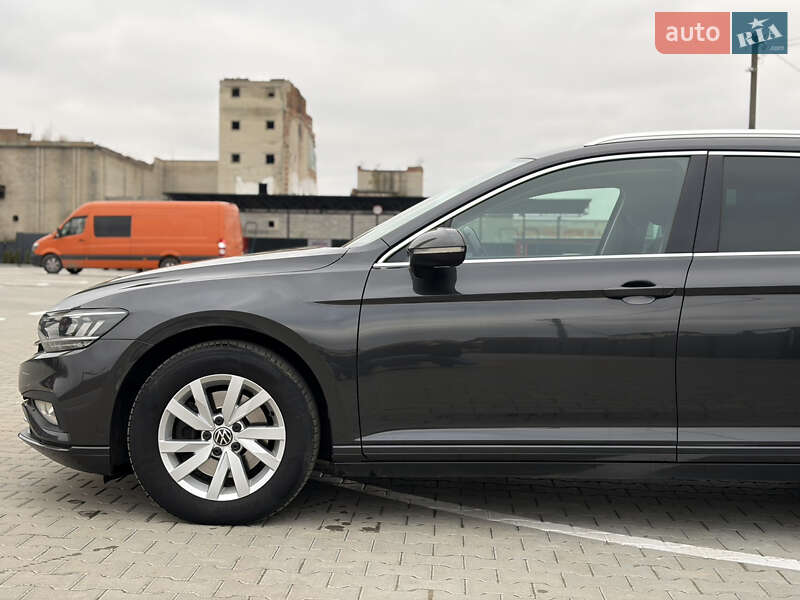 Универсал Volkswagen Passat 2020 в Дубно