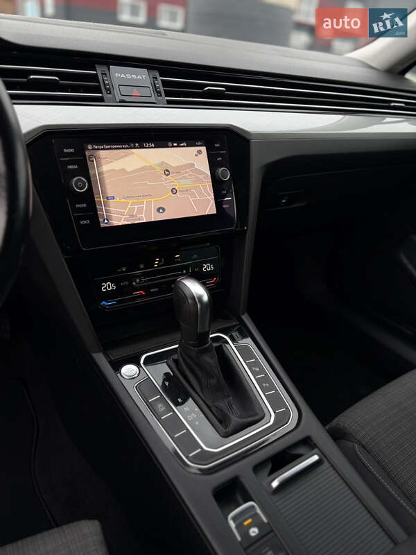 Универсал Volkswagen Passat 2020 в Дубно
