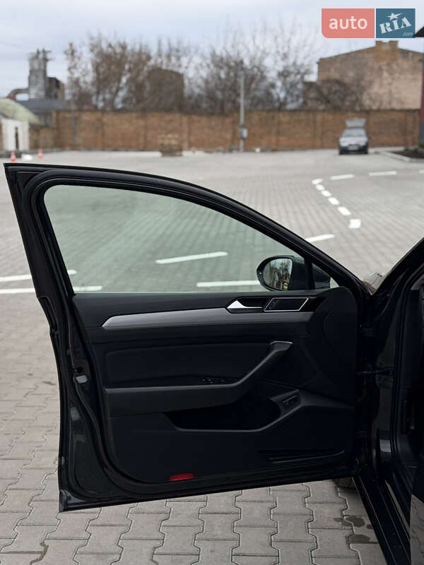 Универсал Volkswagen Passat 2020 в Дубно