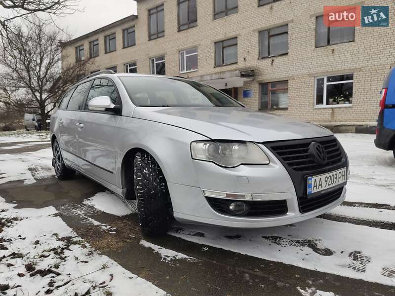 Универсал Volkswagen Passat 2006 в Радомышле