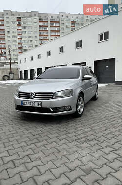 Универсал Volkswagen Passat 2011 в Хмельницком