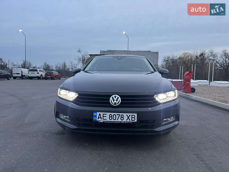 Седан Volkswagen Passat 2015 в Кривому Розі