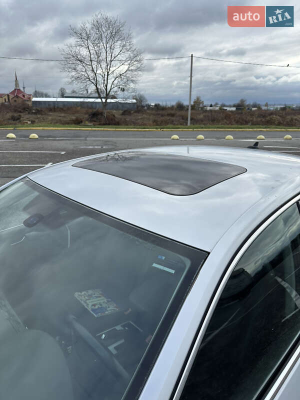 Седан Volkswagen Passat 2012 в Чернівцях