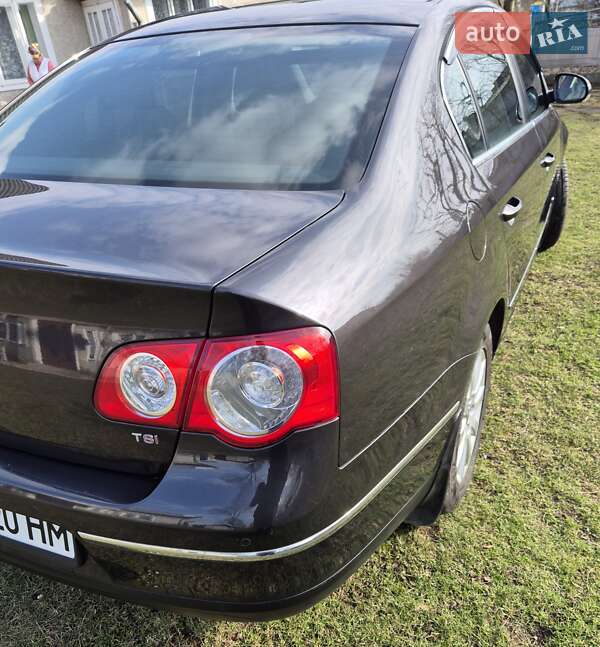 Седан Volkswagen Passat 2008 в Івано-Франківську