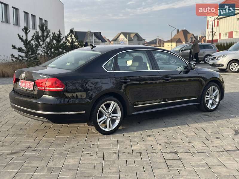 Седан Volkswagen Passat 2012 в Луцке