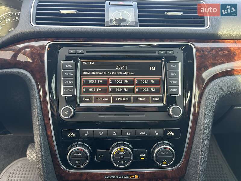 Седан Volkswagen Passat 2012 в Луцке