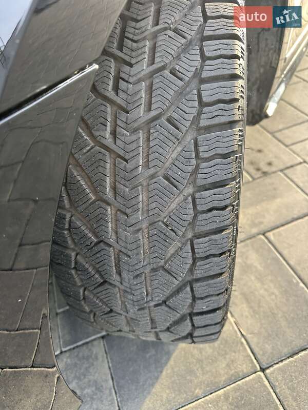 Седан Volkswagen Passat 2012 в Луцке