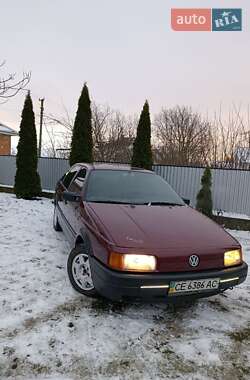 Седан Volkswagen Passat 1989 в Черновцах