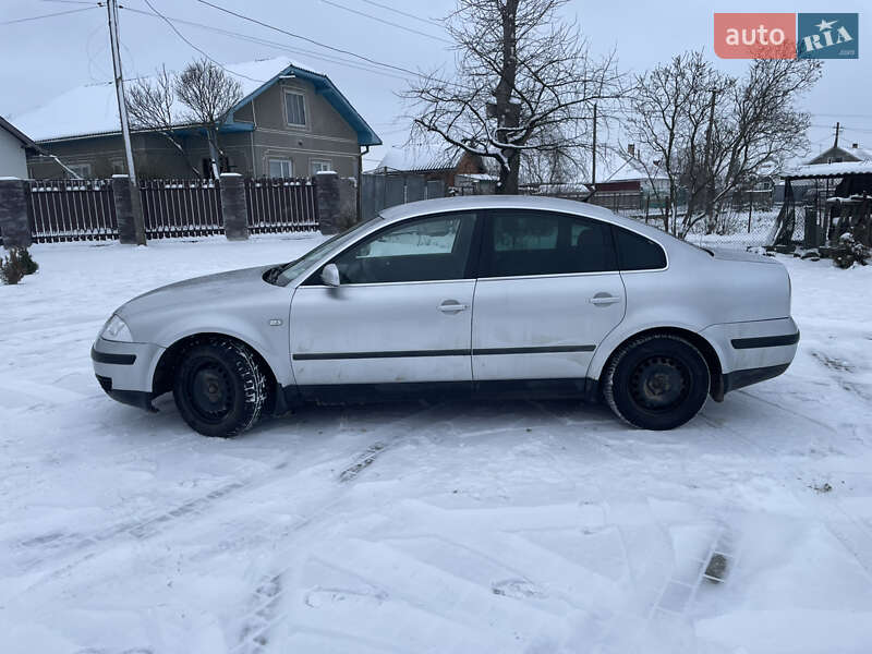 Седан Volkswagen Passat 2002 в Городенці