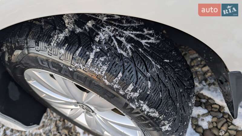 Седан Volkswagen Passat 2013 в Ивано-Франковске