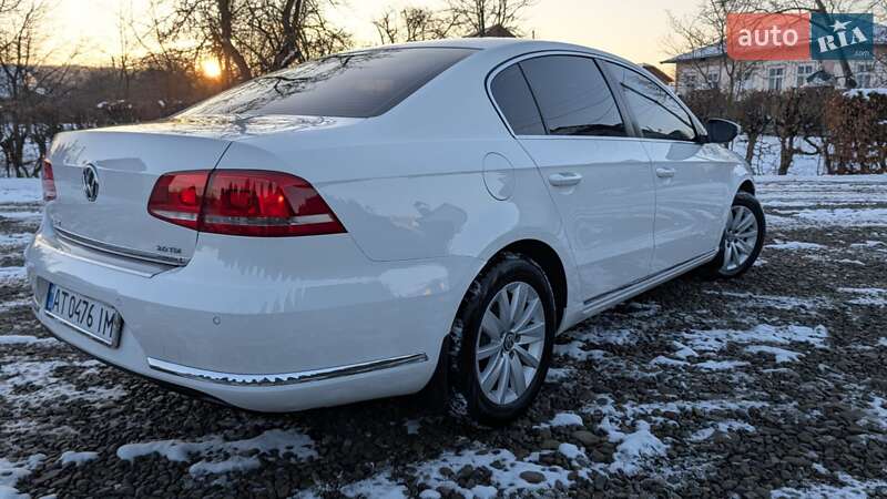 Седан Volkswagen Passat 2013 в Ивано-Франковске
