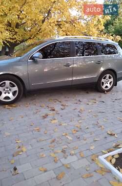 Універсал Volkswagen Passat 2009 в Харкові