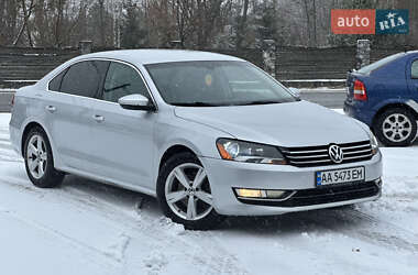 Седан Volkswagen Passat 2011 в Звягелі