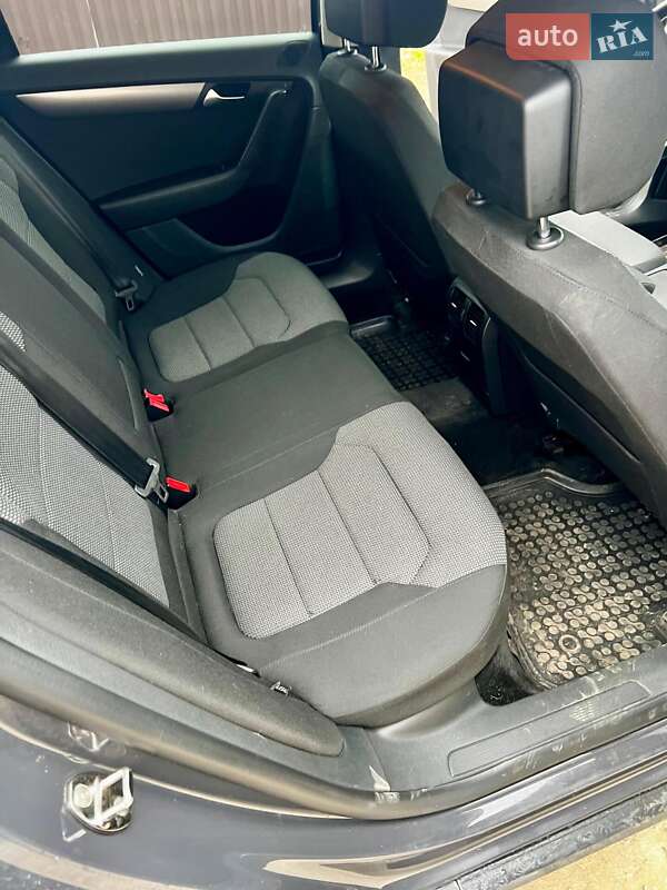 Універсал Volkswagen Passat 2011 в Львові