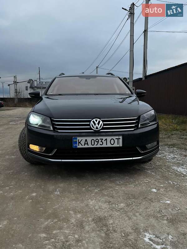 Універсал Volkswagen Passat 2011 в Львові
