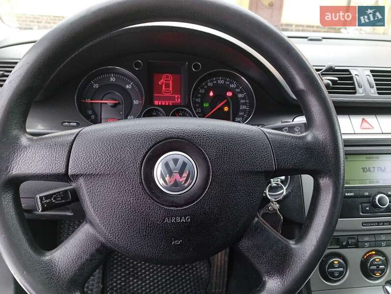Універсал Volkswagen Passat 2006 в Львові