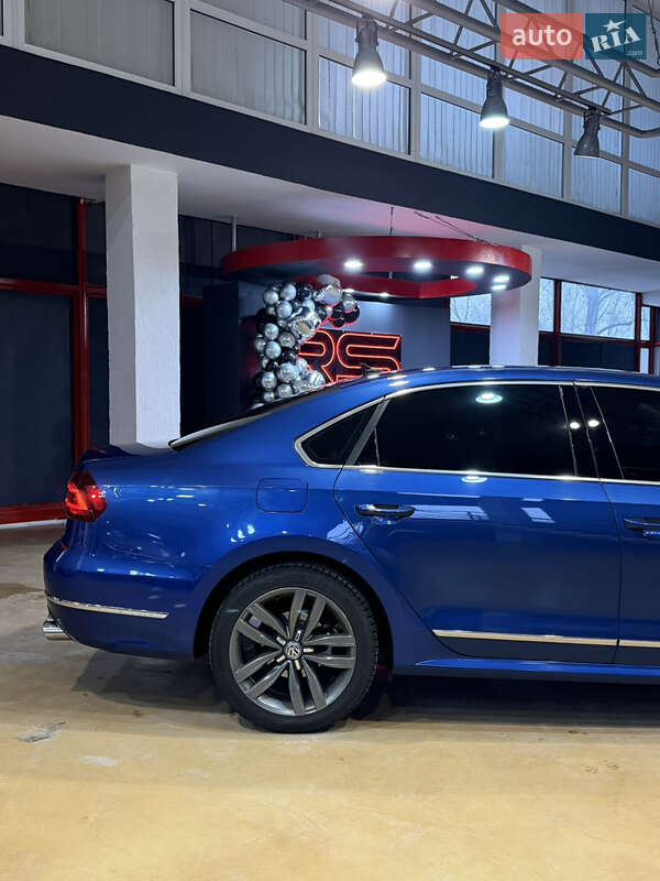 Седан Volkswagen Passat 2016 в Запоріжжі