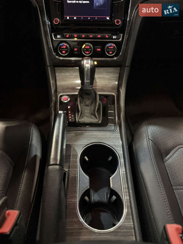 Седан Volkswagen Passat 2016 в Запоріжжі