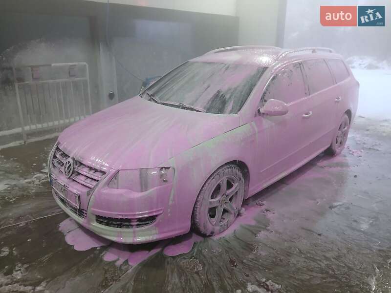 Універсал Volkswagen Passat 2010 в Львові