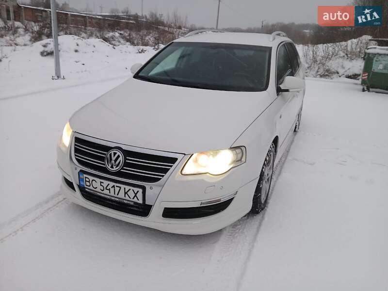 Універсал Volkswagen Passat 2010 в Львові