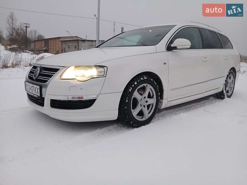 Універсал Volkswagen Passat 2010 в Львові