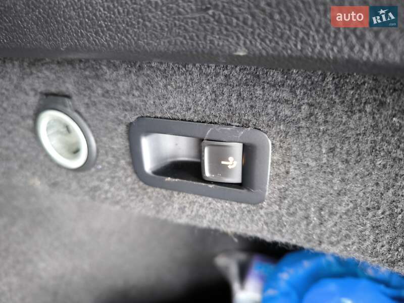 Універсал Volkswagen Passat 2015 в Козятині