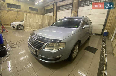 Універсал Volkswagen Passat 2006 в Києві