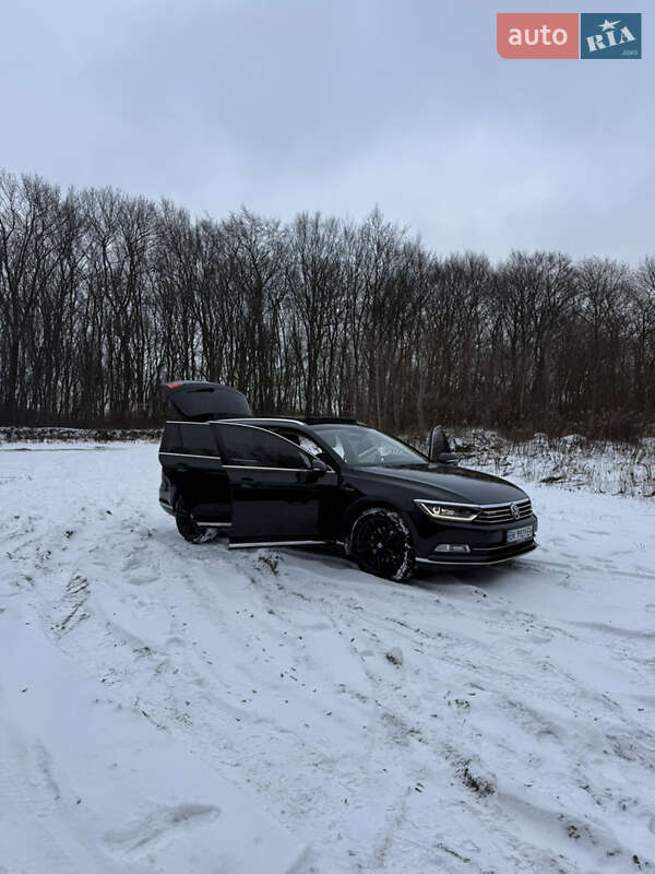 Універсал Volkswagen Passat 2015 в Рівному