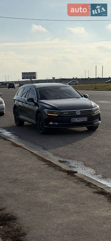 Універсал Volkswagen Passat 2015 в Рівному