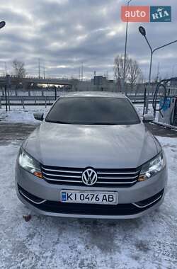 Седан Volkswagen Passat 2014 в Киеве