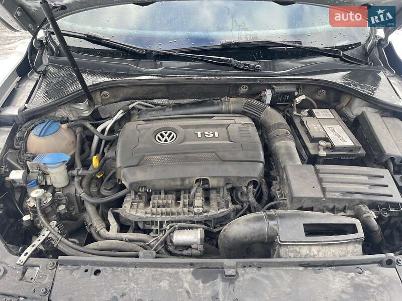 Седан Volkswagen Passat 2014 в Киеве