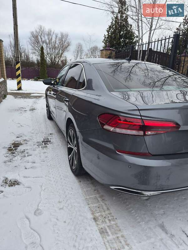 Седан Volkswagen Passat 2020 в Кременчуге