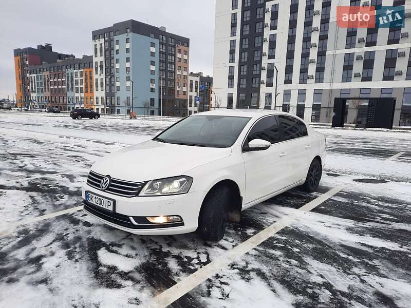 Volkswagen Passat 2012 Volkswagen Passat 2012